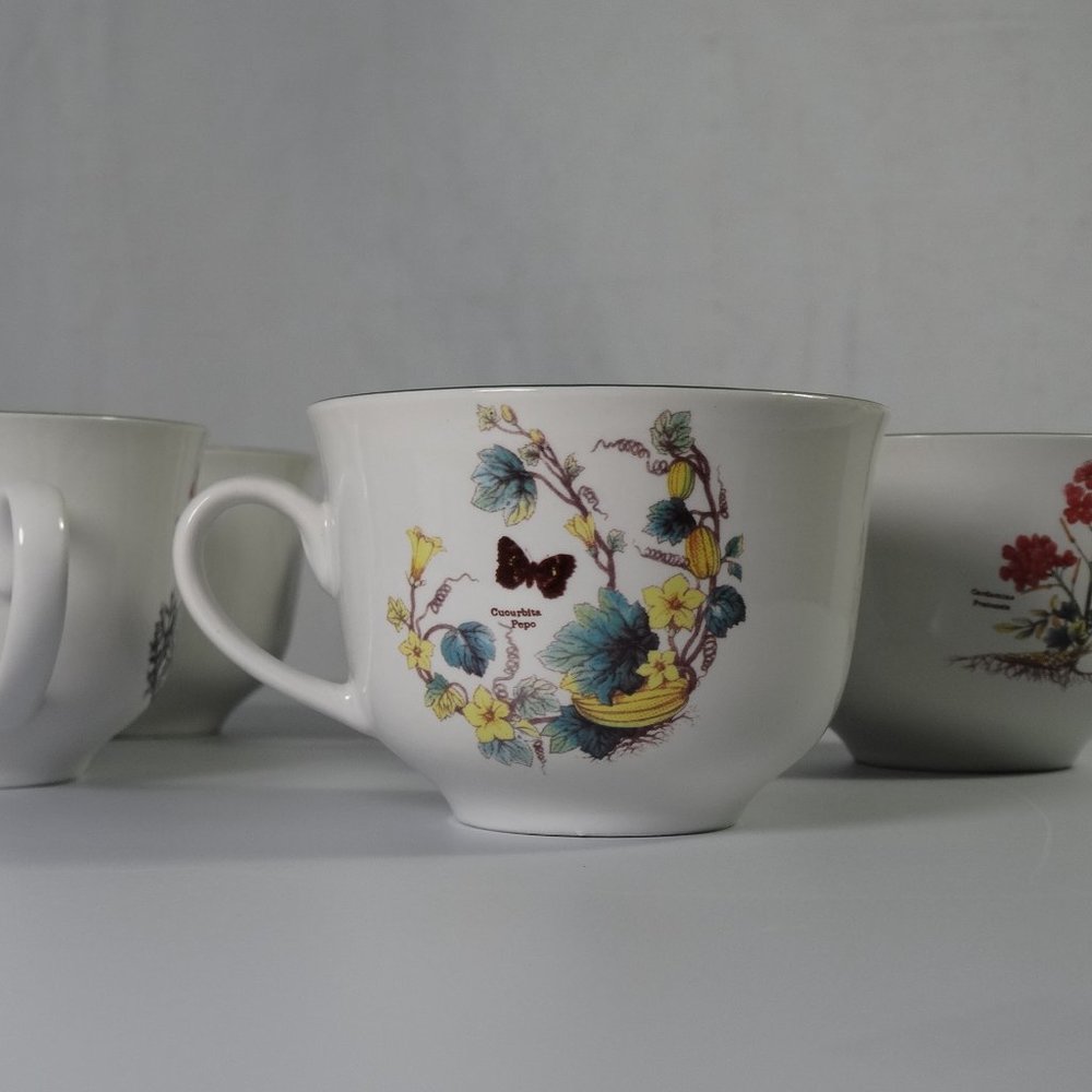 🫖 Florabunda Vintage Royal Cuthbertson 10 piece Set - 5 Servings cups/saucers